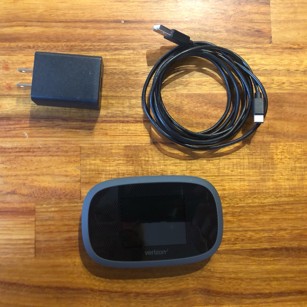 Verizon Mifi (8800L) Jetpack 4G LTE Hotspot